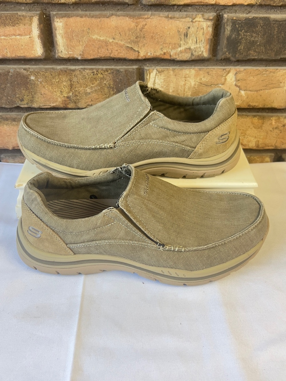 Skechers Men's Slip-On Canvas Loafers in Beige/Tan
